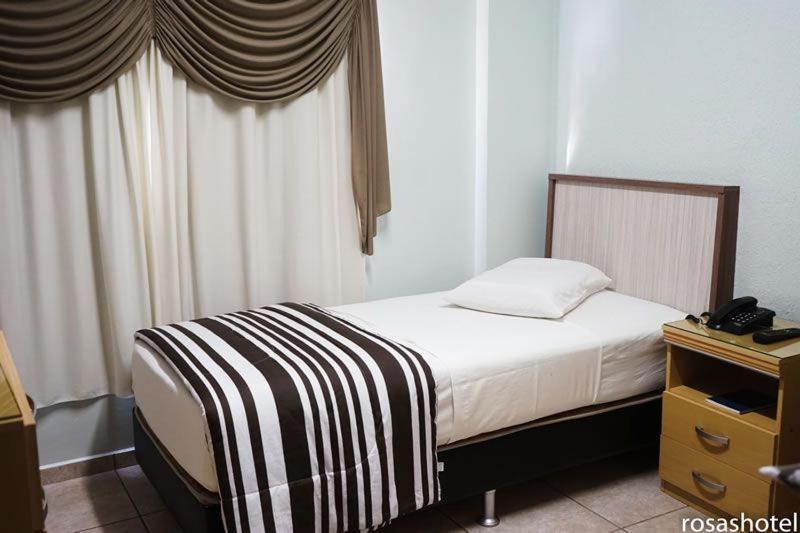 Rosa'S Hotel Толедо Экстерьер фото
